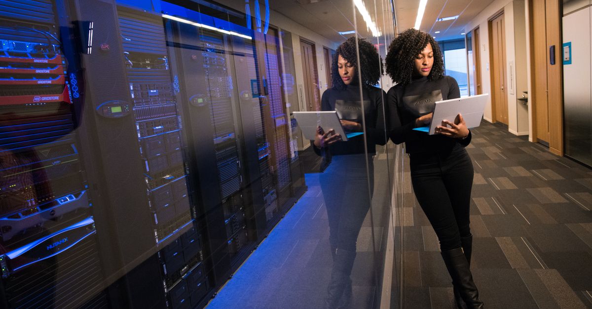Hostinger : avis complet et guide de tous ses services en 2026 (hébergement, Cloud, VPS, e-mail, IA)